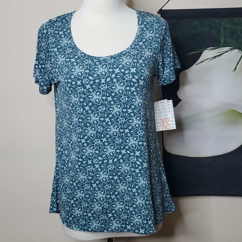 NWT LulaRoe High Low Classic T Tshirt - Picture 1 of 6